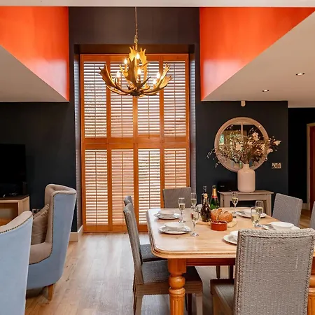 Georgia * Richmond (North Yorkshire)